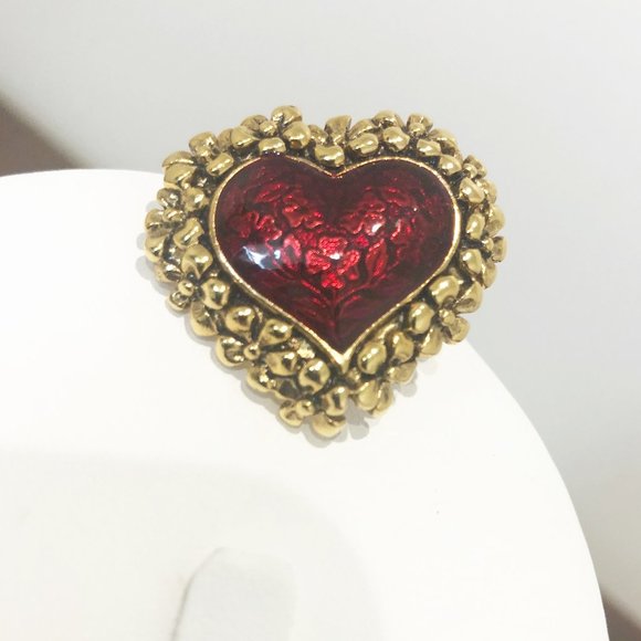 Avon Vintage Red Heart Brooch Pin. - Picture 1 of 15